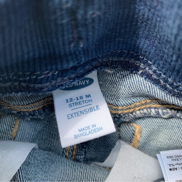 3/$10 OLD NAVY Toddler boy jean shorts 12-18m - Picture 2 of 3